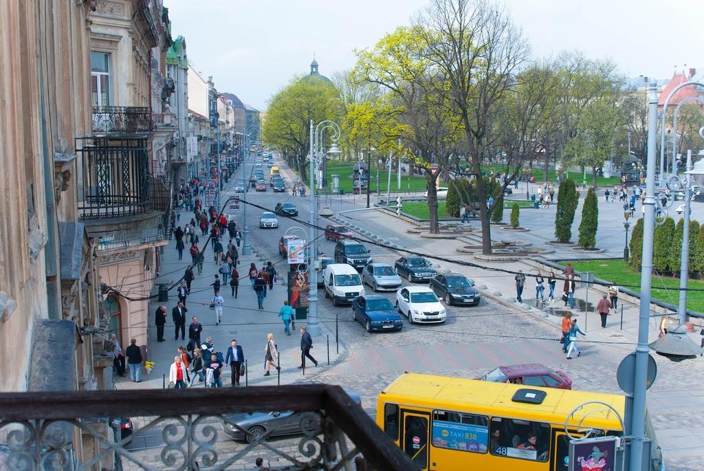 Апартаменти на пр. Свободи 7 Львів Екстер'єр фото